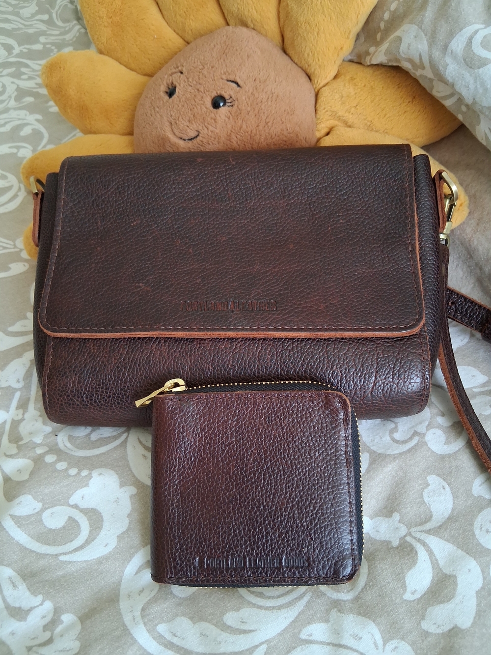 Women Portland Leathers Brown Leather Crossbody Bag and Wallet Set